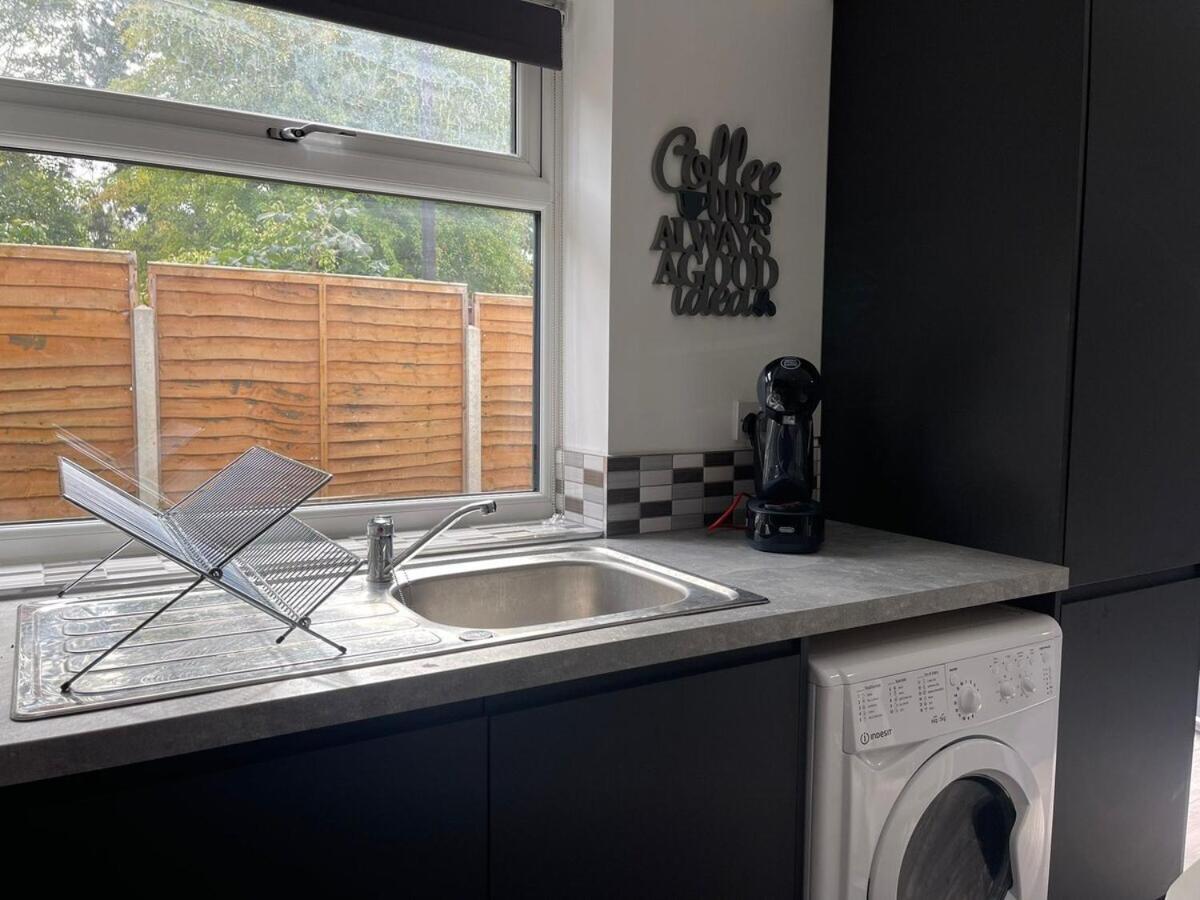 Sav Apartments - 2 Bed Cosy Flat Saffron לייסטר חדר תמונה